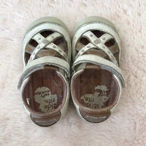stride rite soft motion kiki sandal